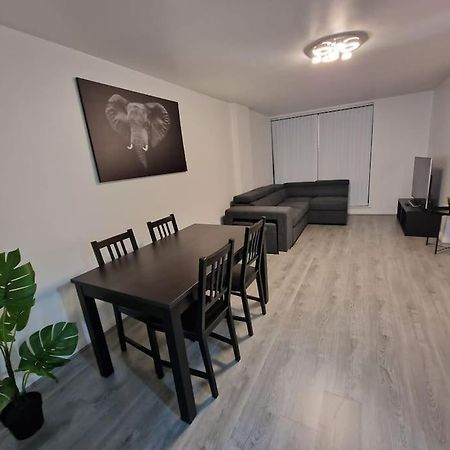 Contemporary City Centre Flat เบลฟาสต์ ภายนอก รูปภาพ