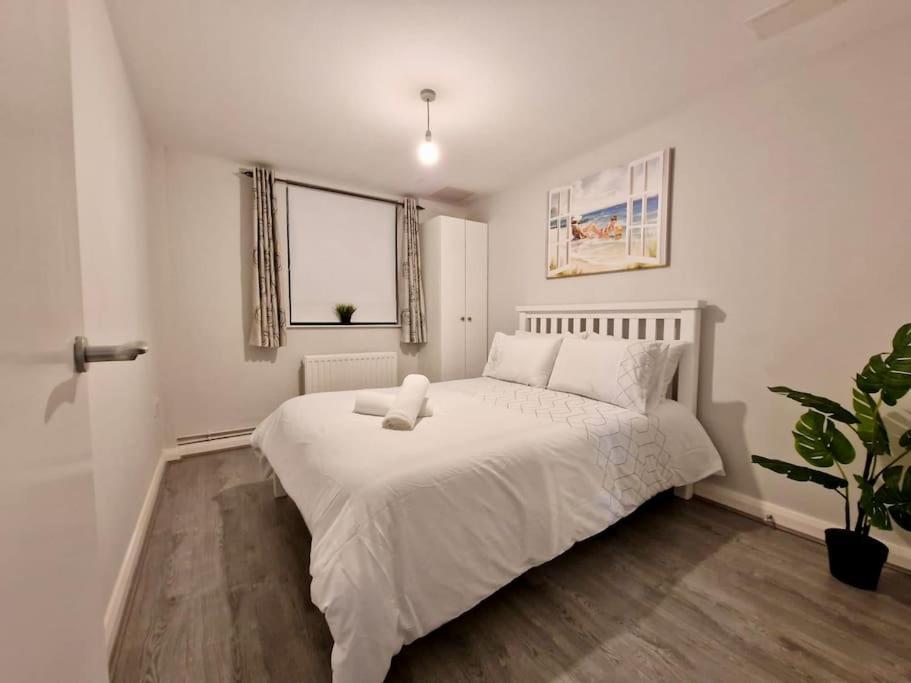 Contemporary City Centre Flat เบลฟาสต์ ภายนอก รูปภาพ